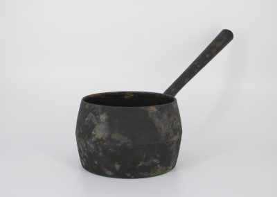 Chaudron en fonte | Cast iron cauldron |