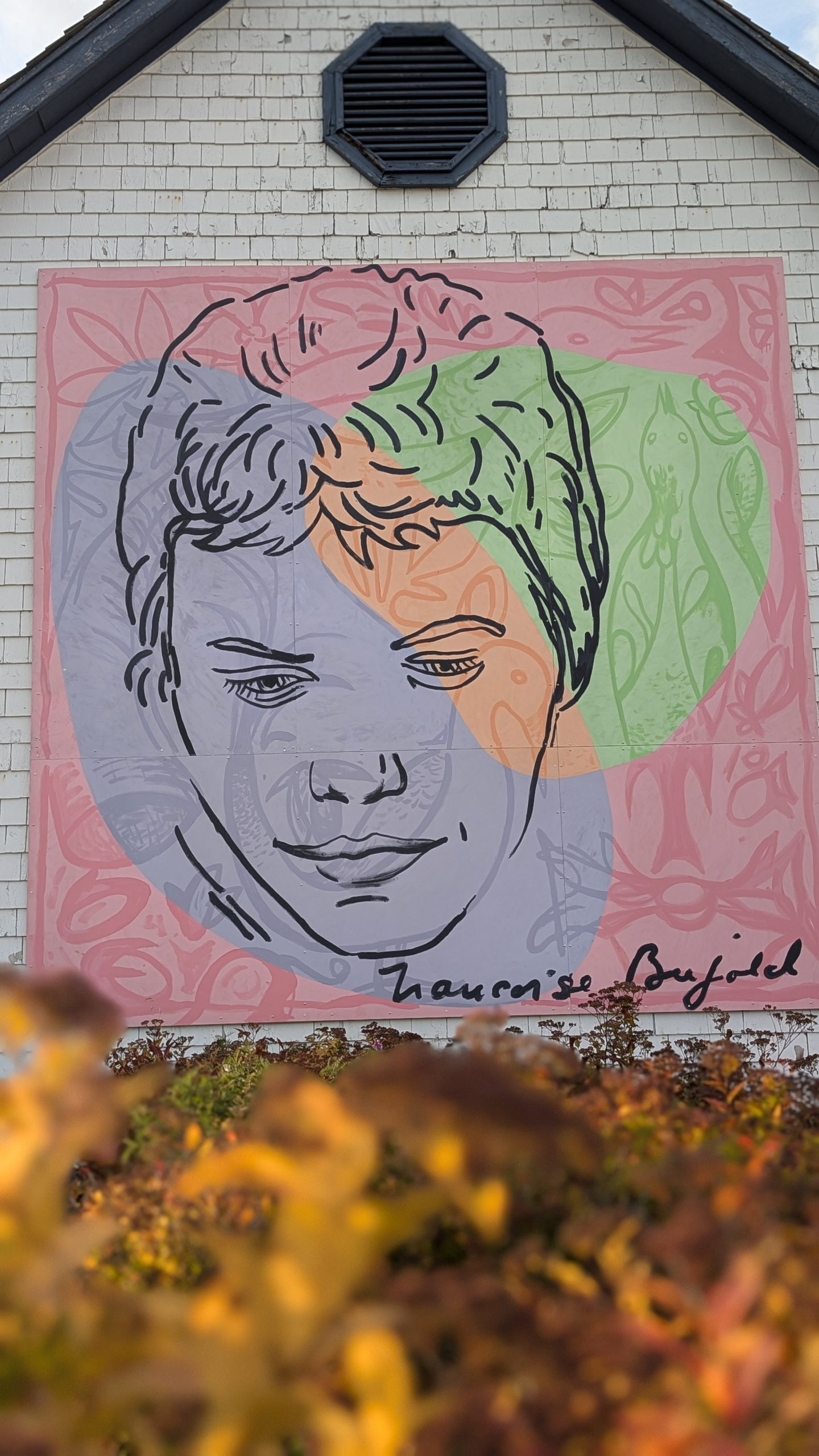 Murale de Françoise Bujold à Bonaventure en Gaspésie.